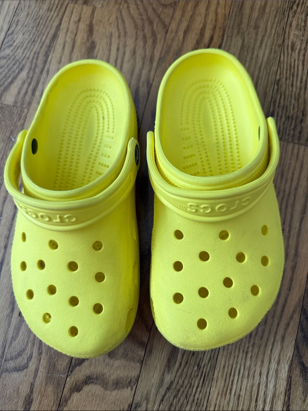 CROCS Kids Classic Clog in Bright Yellow